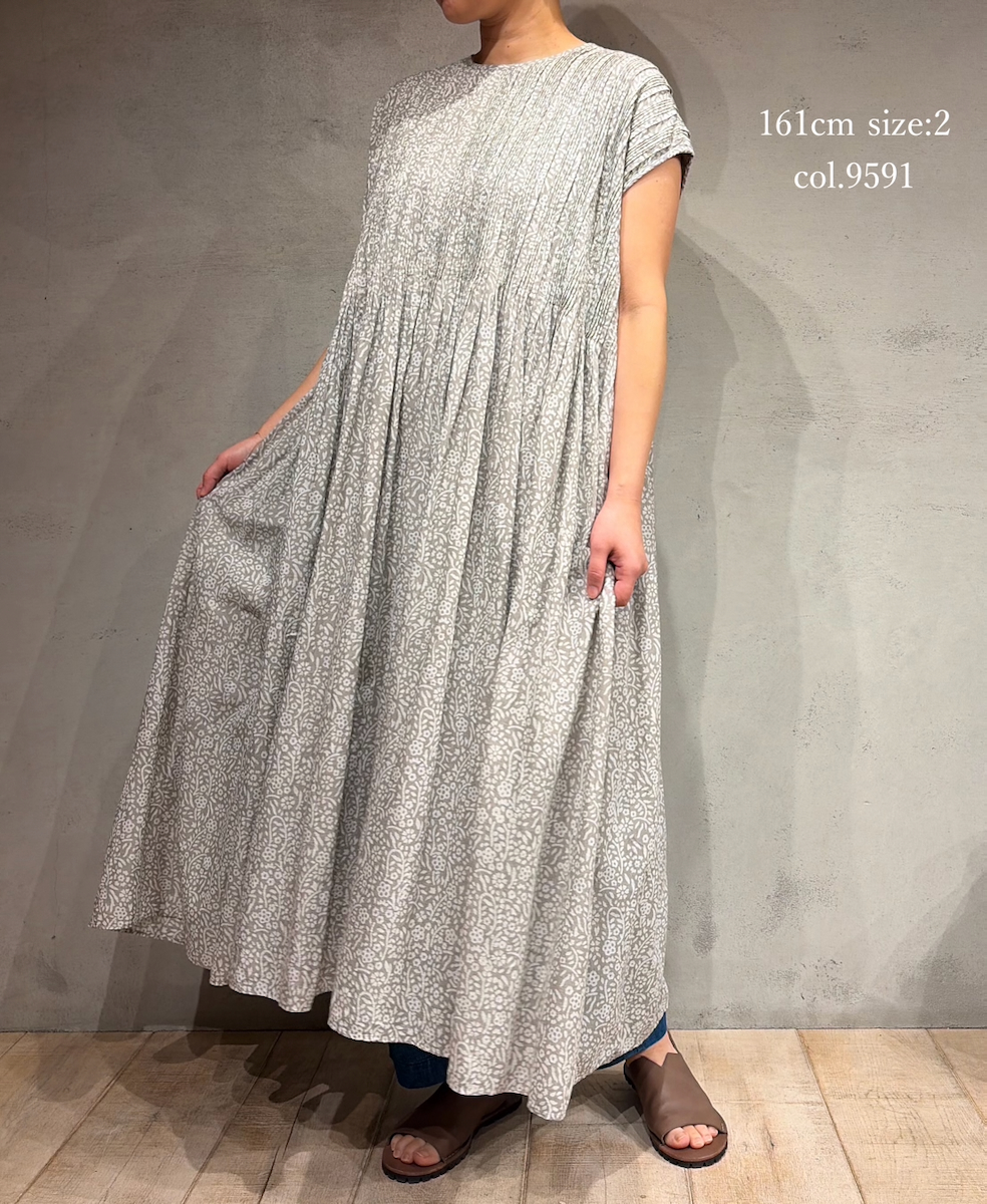 INMDS26104(ワンピース) 80s COTTON FLOWER BLOCK PRINT FRENCH/SL DRESS WITH RANDOM PLEATS