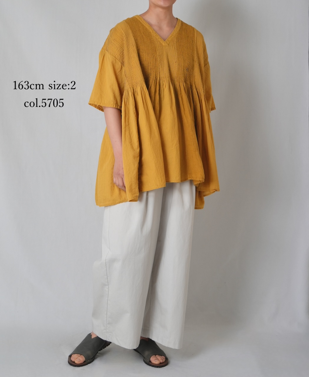 NMDS26262D(シャツ) 80s ORGANIC COTTON/80s LINEN PATCHWORK OVERDYE V-NECK S/SLEEVE SHIRT WITH MINI PINTUCK