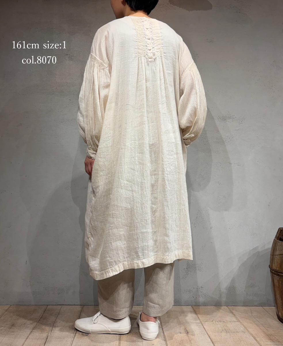 INMDS26011D(ワンピース) 60s AUTO LOOM LINEN/COTTON PLAIN(OVERDYE) BACK OPENING CREW-NECK SHIRTS DRESS WITH MINI PINTUCK