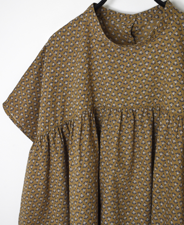 NSL26032(シャツ) COTTON SLUB SMALL FLOWER PRINT BACK OPENING STAND COLLAR SHIRT