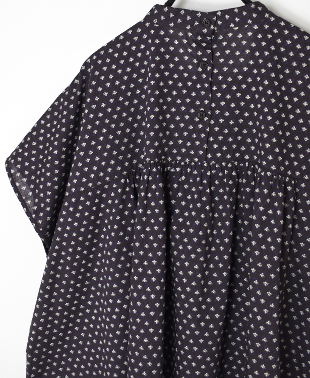 NSL26032(シャツ) COTTON SLUB SMALL FLOWER PRINT BACK OPENING STAND COLLAR SHIRT