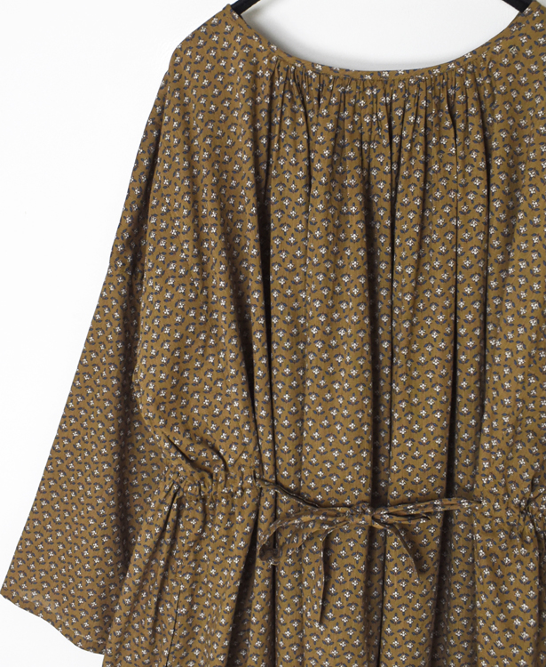 NSL26033(ワンピース) COTTON SLUB SMALL FLOWER PRINT 2WAY GATHERED SMOCK DRESS