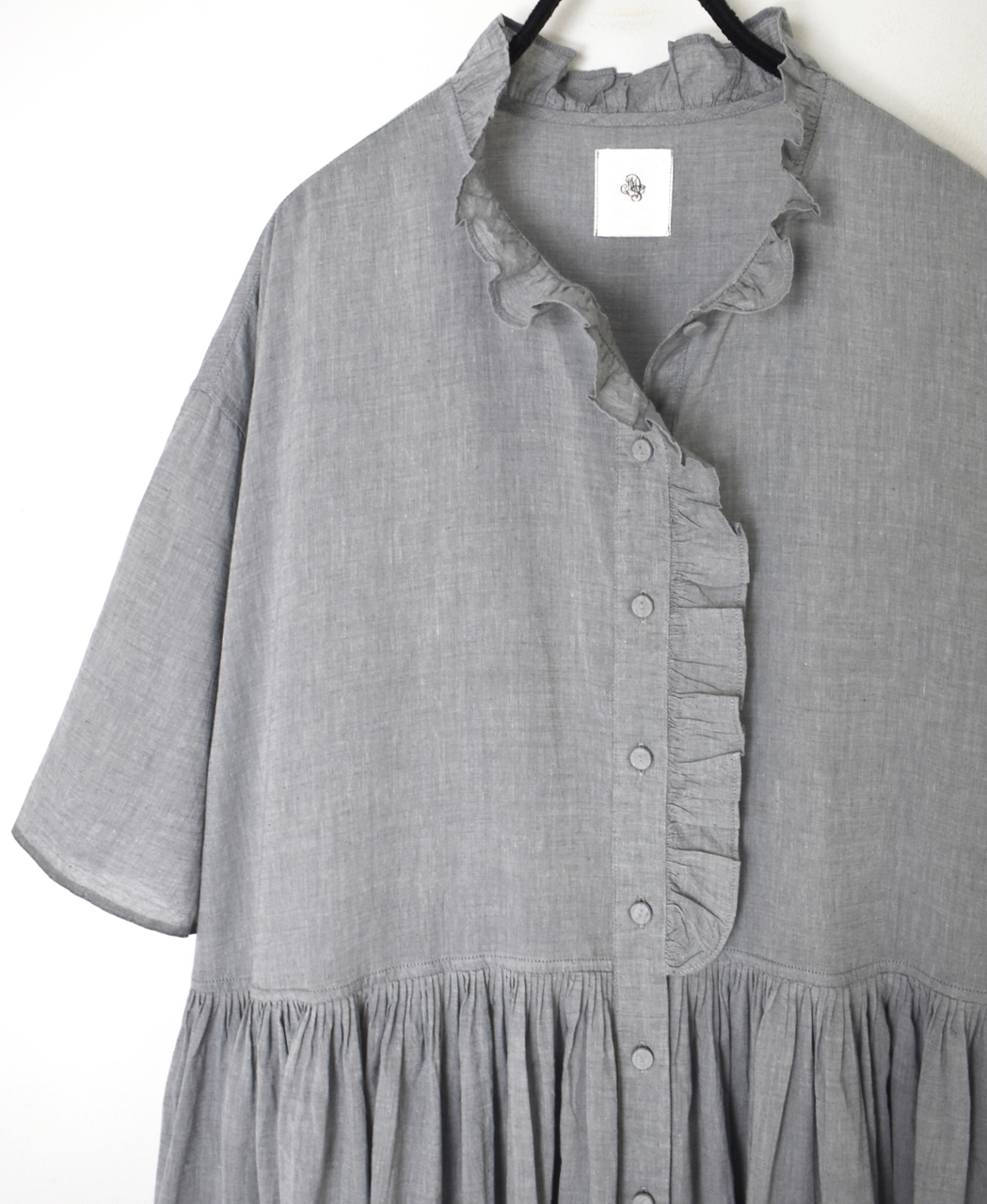INMDS26042(ワンピース) HANDWOVEN YARN DYE CHAMBRAY FRILL COLLAR SHIRTS DRESS WITH RAJASTHAN GATHER