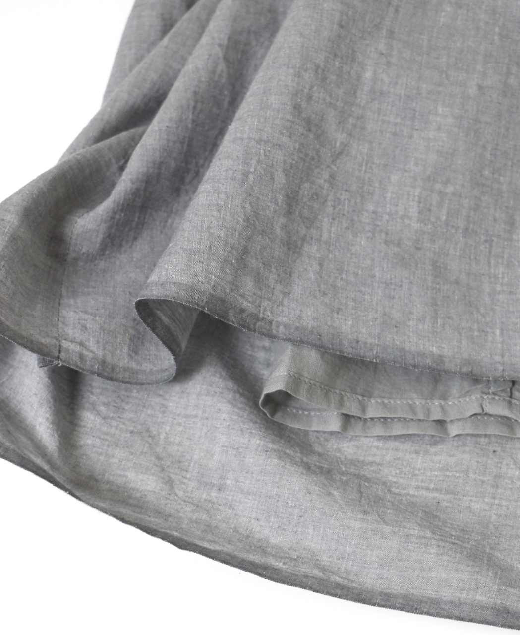 INMDS26043(スカート) HANDWOVEN YARN DYE CHAMBRAY PINTUCK FLARED SKIRT