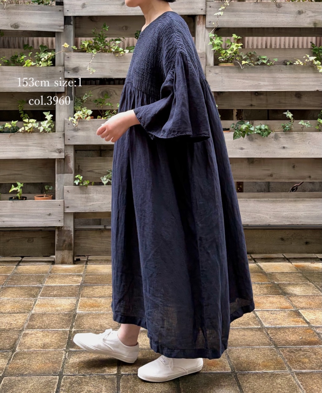 INMDS26004D(ワンピース) 60s AUTO LOOM LINEN PLAIN (OVERDYE) BACK OPENING PULLOVER DRESS WITH MINI PINTUCK