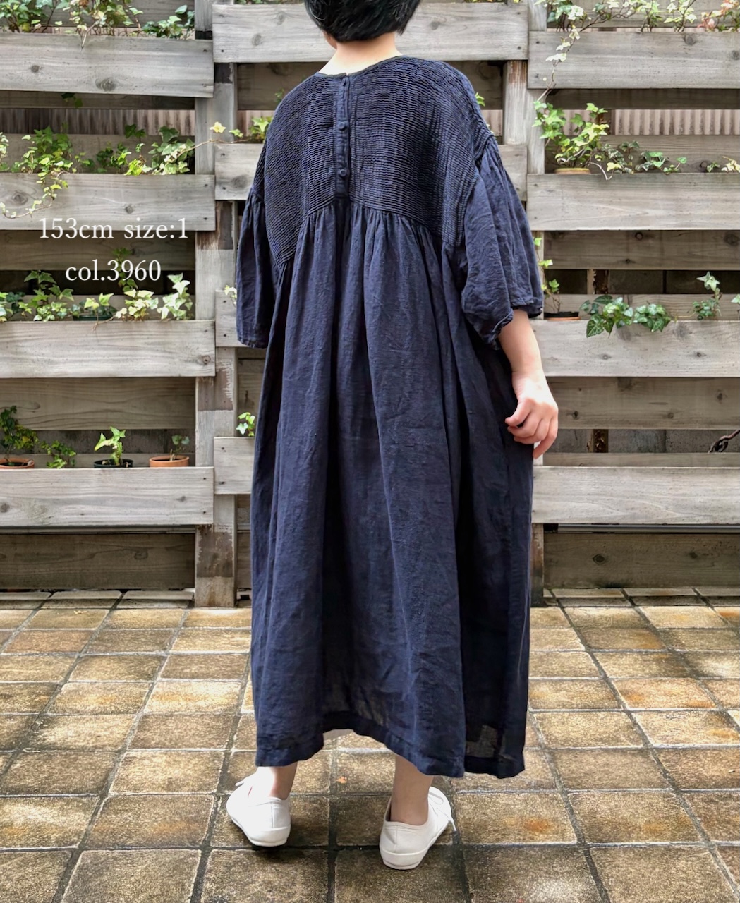 INMDS26004D(ワンピース) 60s AUTO LOOM LINEN PLAIN (OVERDYE) BACK OPENING PULLOVER DRESS WITH MINI PINTUCK