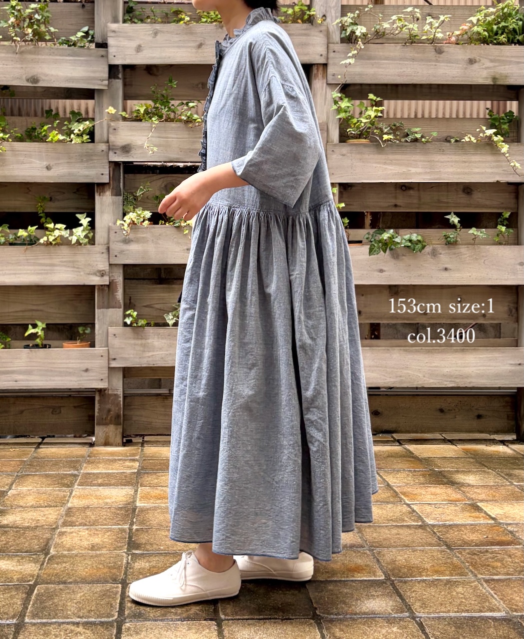 INMDS26042(ワンピース) HANDWOVEN YARN DYE CHAMBRAY FRILL COLLAR SHIRTS DRESS WITH RAJASTHAN GATHER