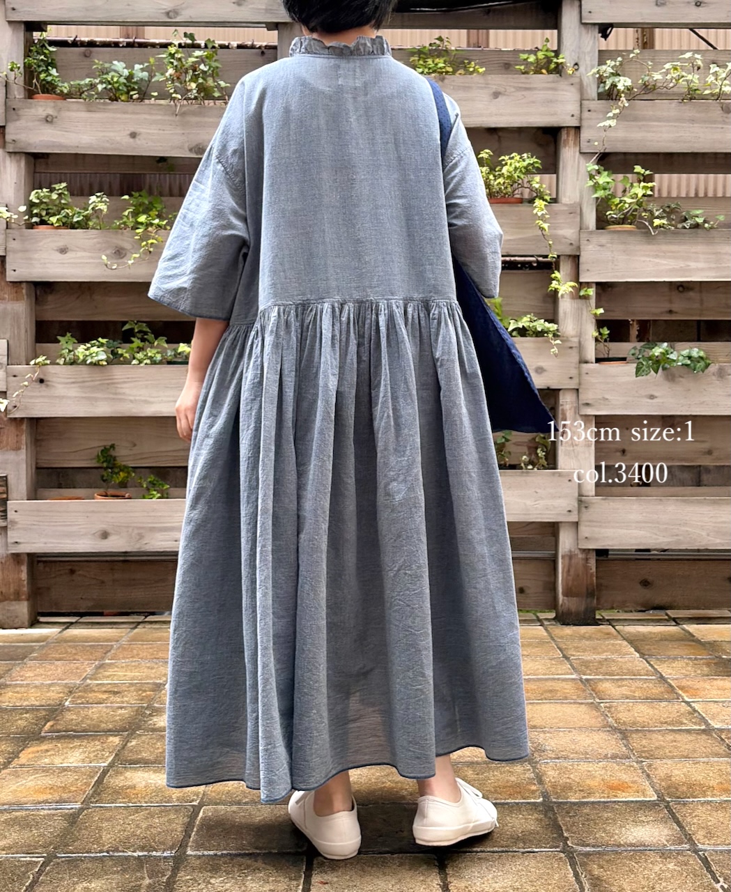 INMDS26042(ワンピース) HANDWOVEN YARN DYE CHAMBRAY FRILL COLLAR SHIRTS DRESS WITH RAJASTHAN GATHER