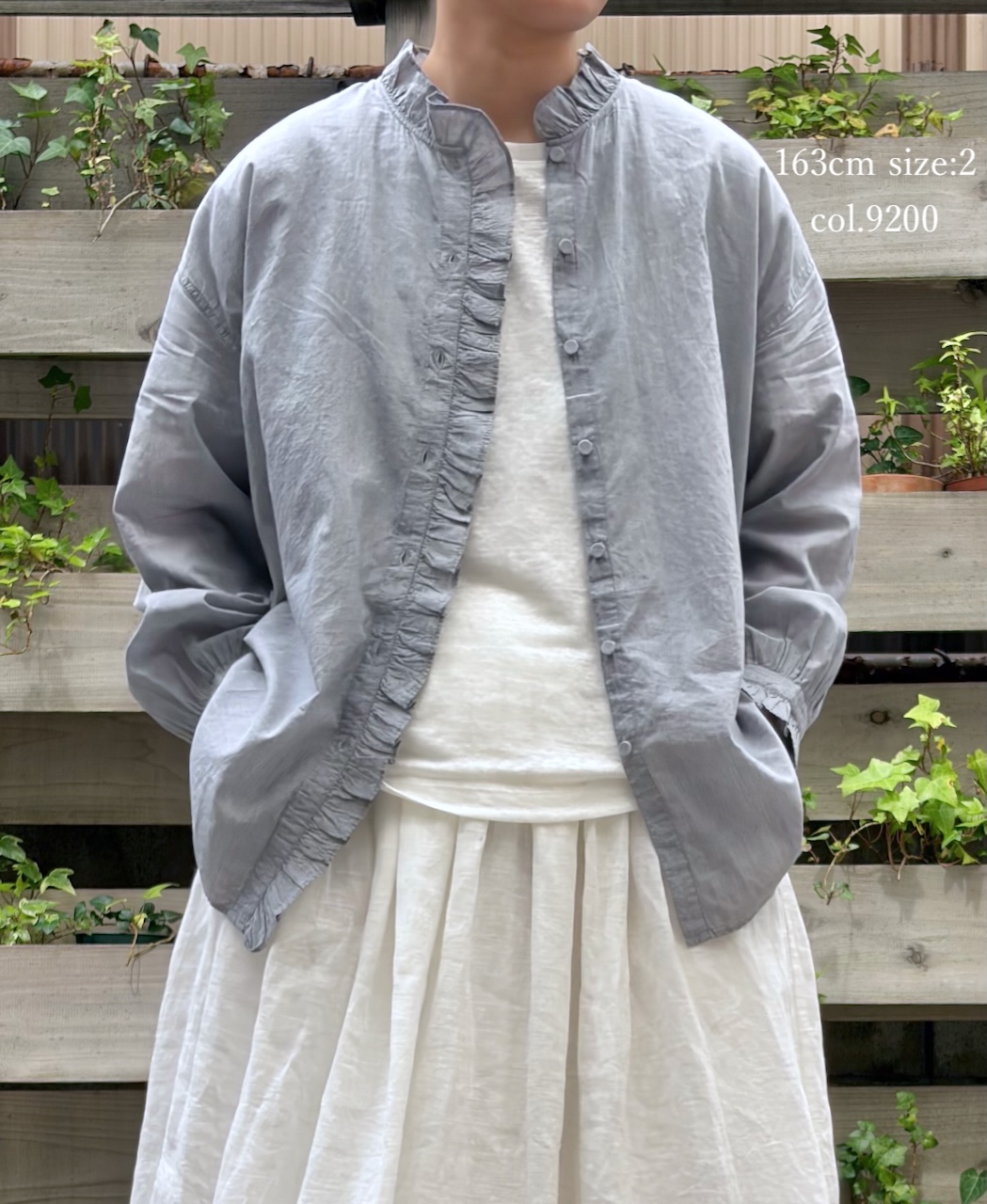 INMDS25062(シャツ) HANDWOVEN YARN DYE CHAMBRAY FRILL COLLAR SHIRTS