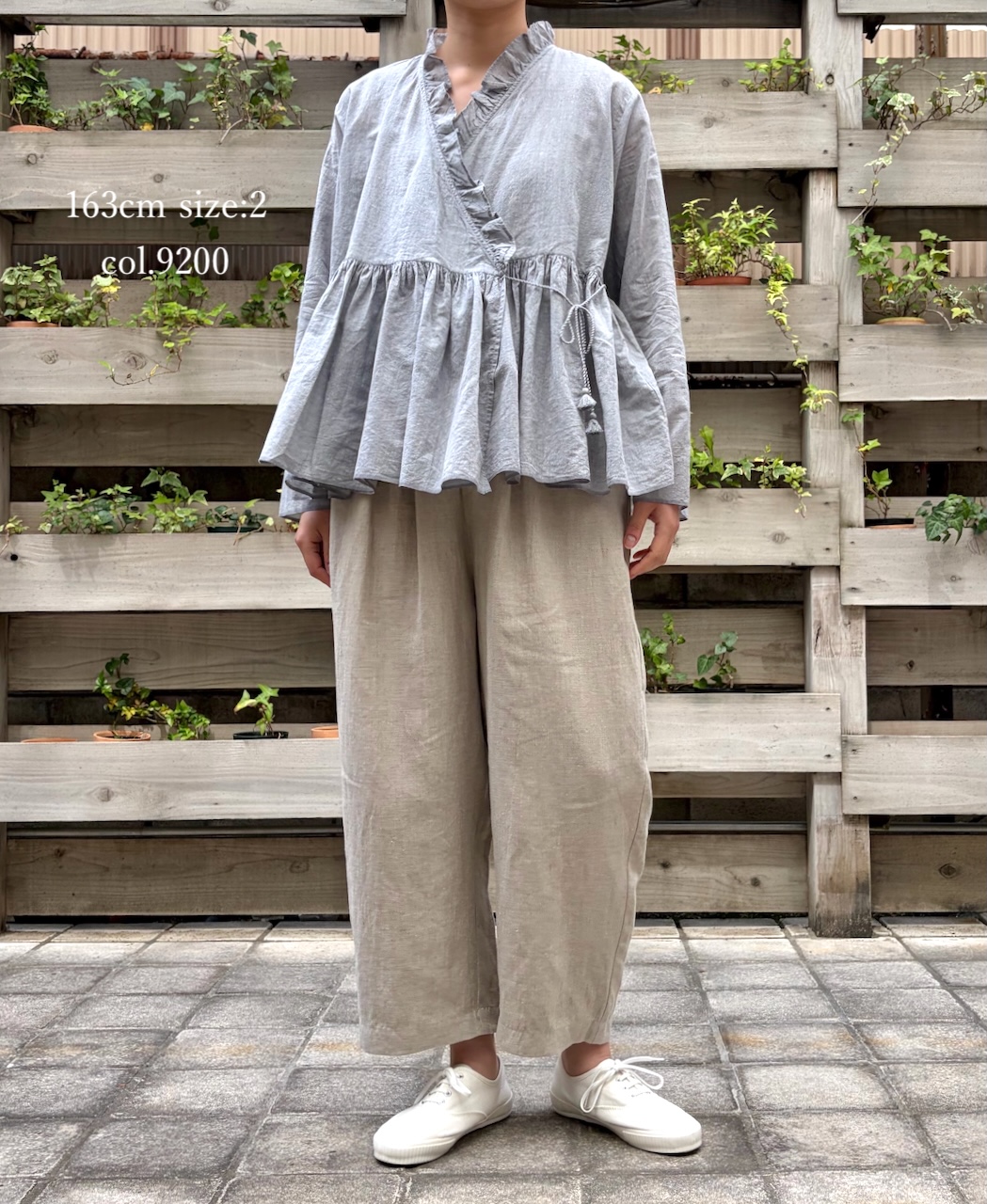 INMDS25065(シャツ) HANDWOVEN YARN DYE CHAMBRAY FRILL CACHE COEUR