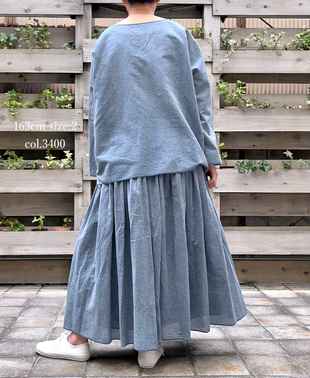 INMDS26043(スカート) HANDWOVEN YARN DYE CHAMBRAY PINTUCK FLARED SKIRT
