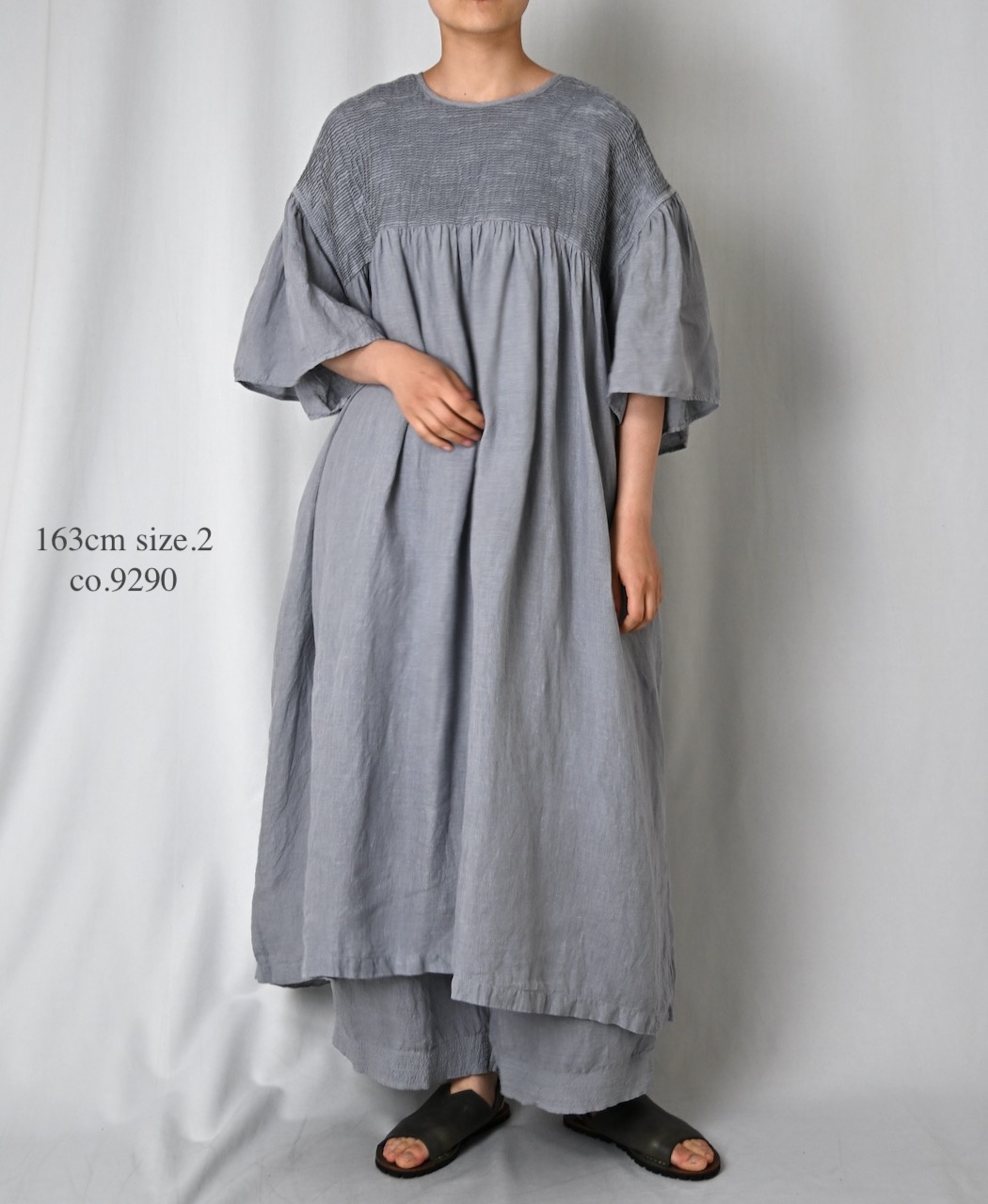 INMDS26004D(ワンピース) 60s AUTO LOOM LINEN PLAIN (OVERDYE) BACK OPENING PULLOVER DRESS WITH MINI PINTUCK