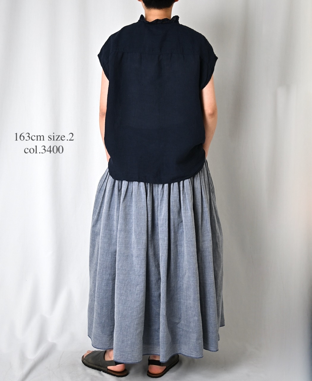 INMDS26043(スカート) HANDWOVEN YARN DYE CHAMBRAY PINTUCK FLARED SKIRT
