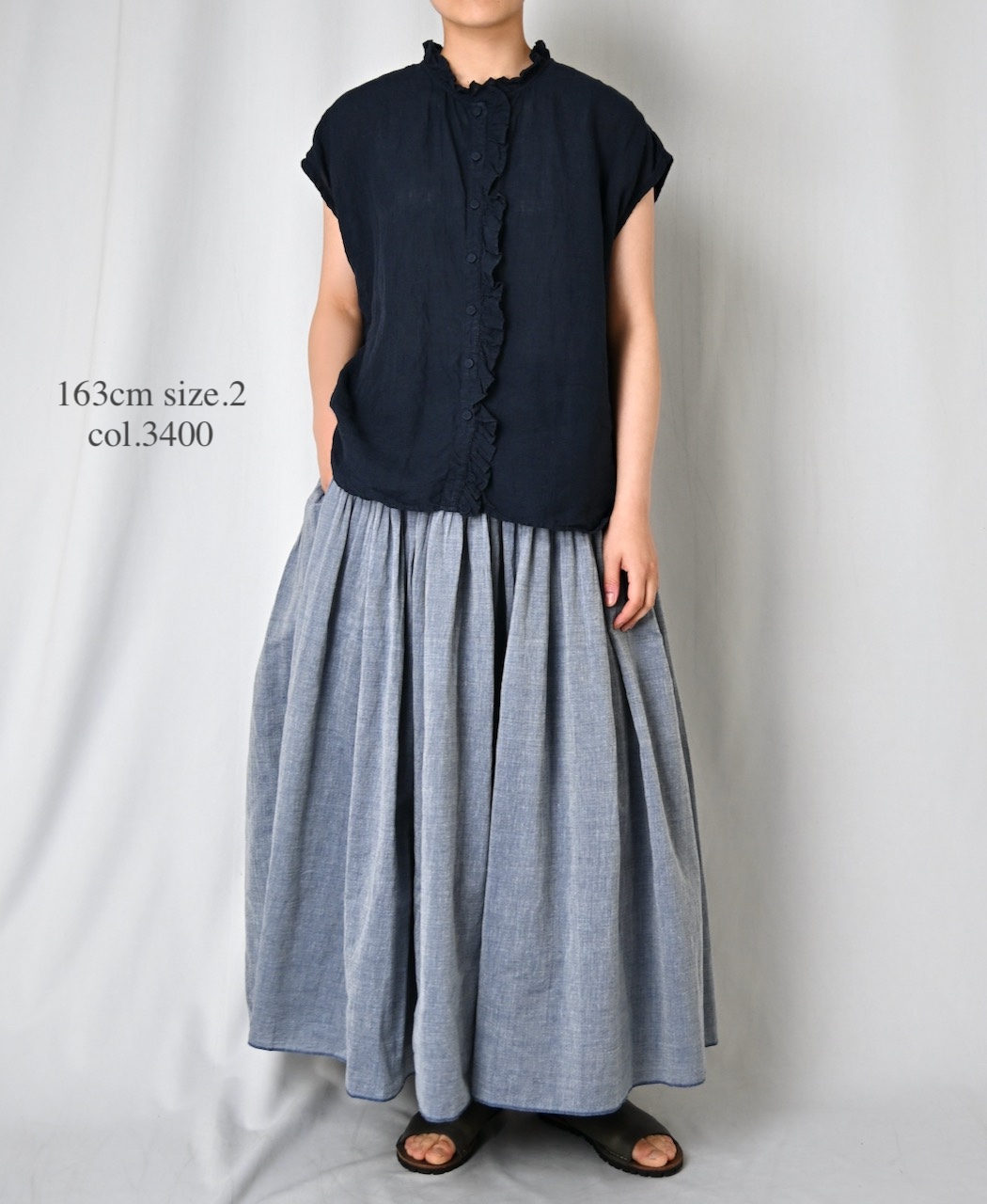 INMDS26043(スカート) HANDWOVEN YARN DYE CHAMBRAY PINTUCK FLARED SKIRT