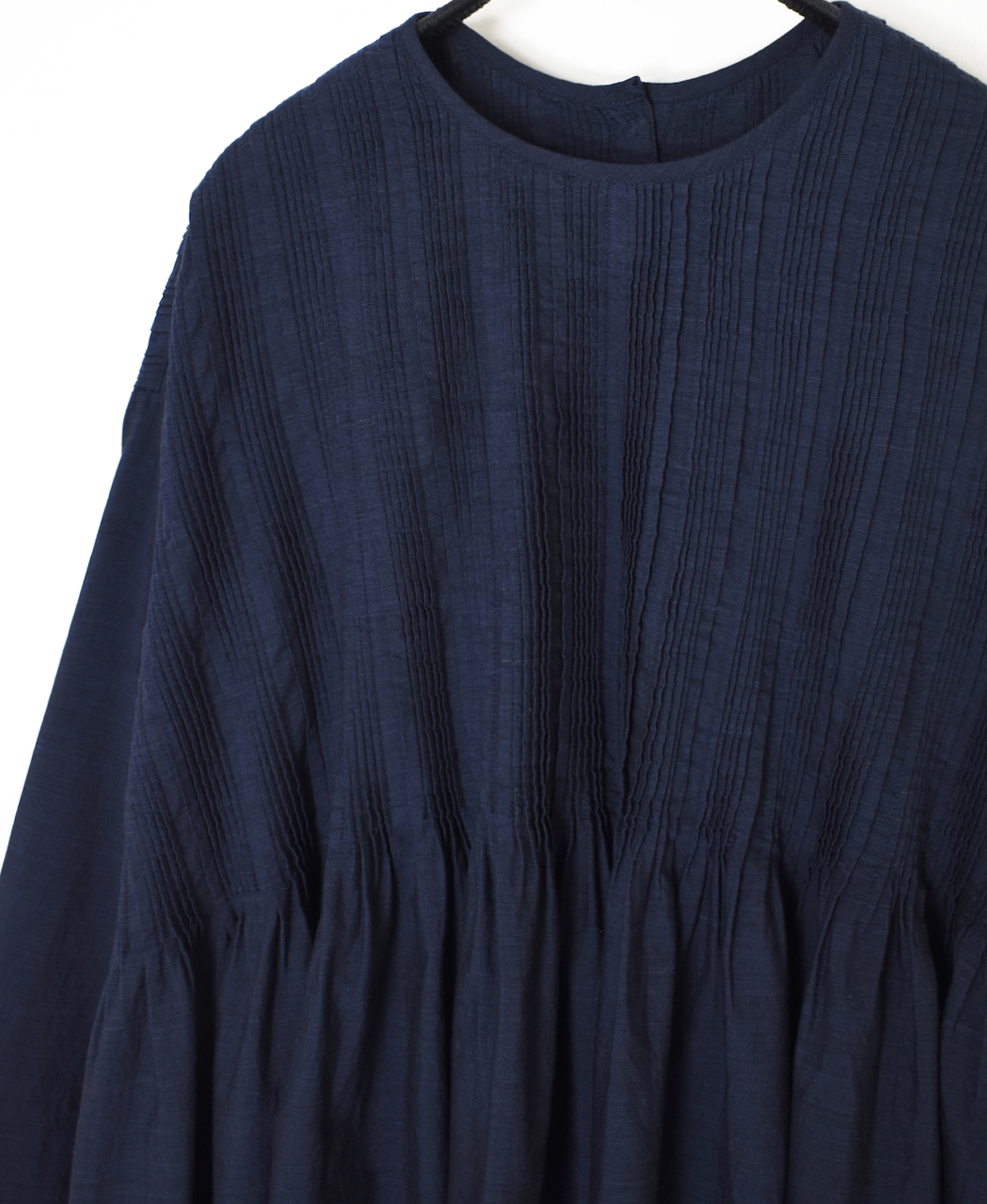 INMDS26052(シャツ) HANDWOVEN COTTON HAKEME CREW NECK 3/4SL SHIRTS WITH RANDOM PLEATS