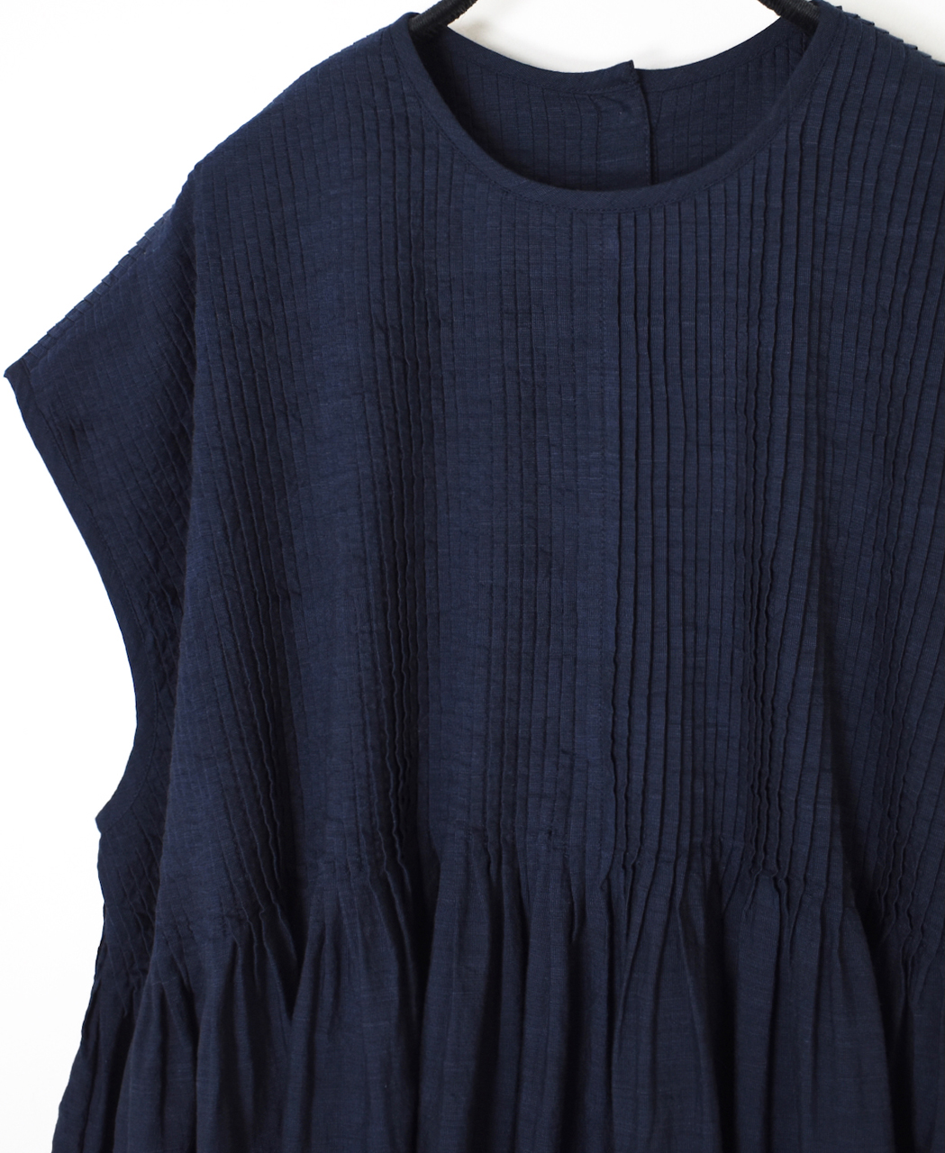 INMDS26053(シャツ) HANDWOVEN COTTON HAKEME CREW NECK FRENCH/SL SHIRTS WITH PINTUCK