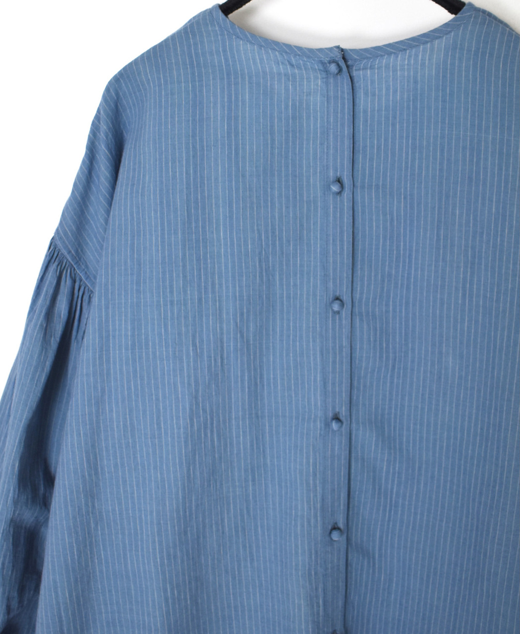 INMDS26062(シャツ) HANDWOVEN COTTON STRIPE BACK OPENING CREW NECK SHIRTS