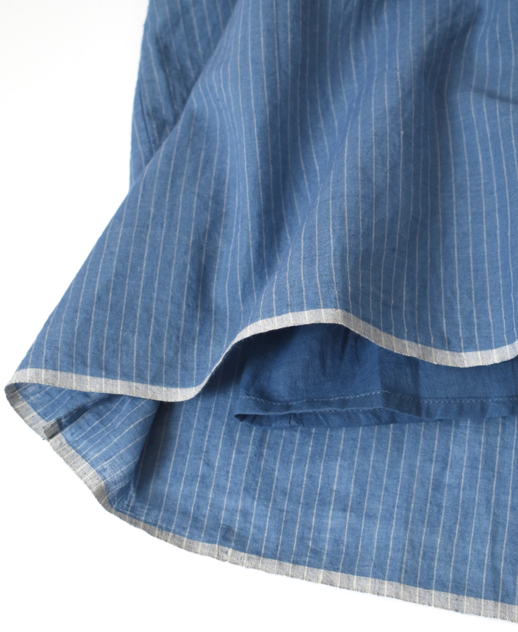 INMDS26063(ワンピース) HANDWOVEN COTTON STRIPE INVERTED PLEATS NO/SL PULLOVER DRESS