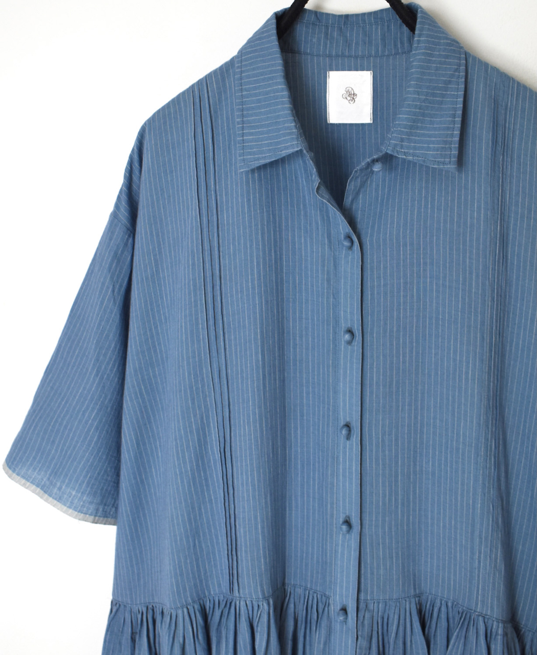 INMDS26064(ワンピース) HANDWOVEN COTTON STRIPE REGULAR COLLAR SHIRTS DRESS WITH RAJASTHAN GATHER