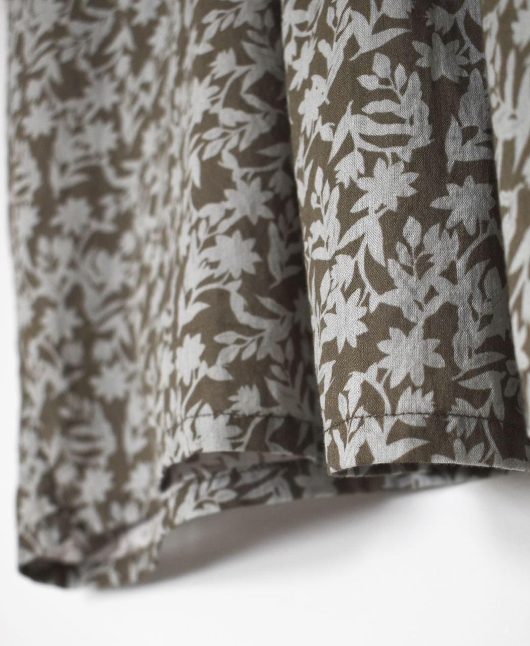 NSL26072(シャツ) 80s VOILE TWO TONE FLOWER PRINT V-NECK PINTUCK S/SL SHIRT