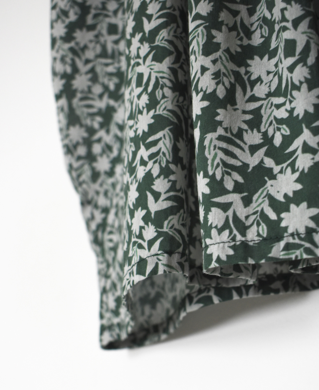 NSL26072(シャツ) 80s VOILE TWO TONE FLOWER PRINT V-NECK PINTUCK S/SL SHIRT