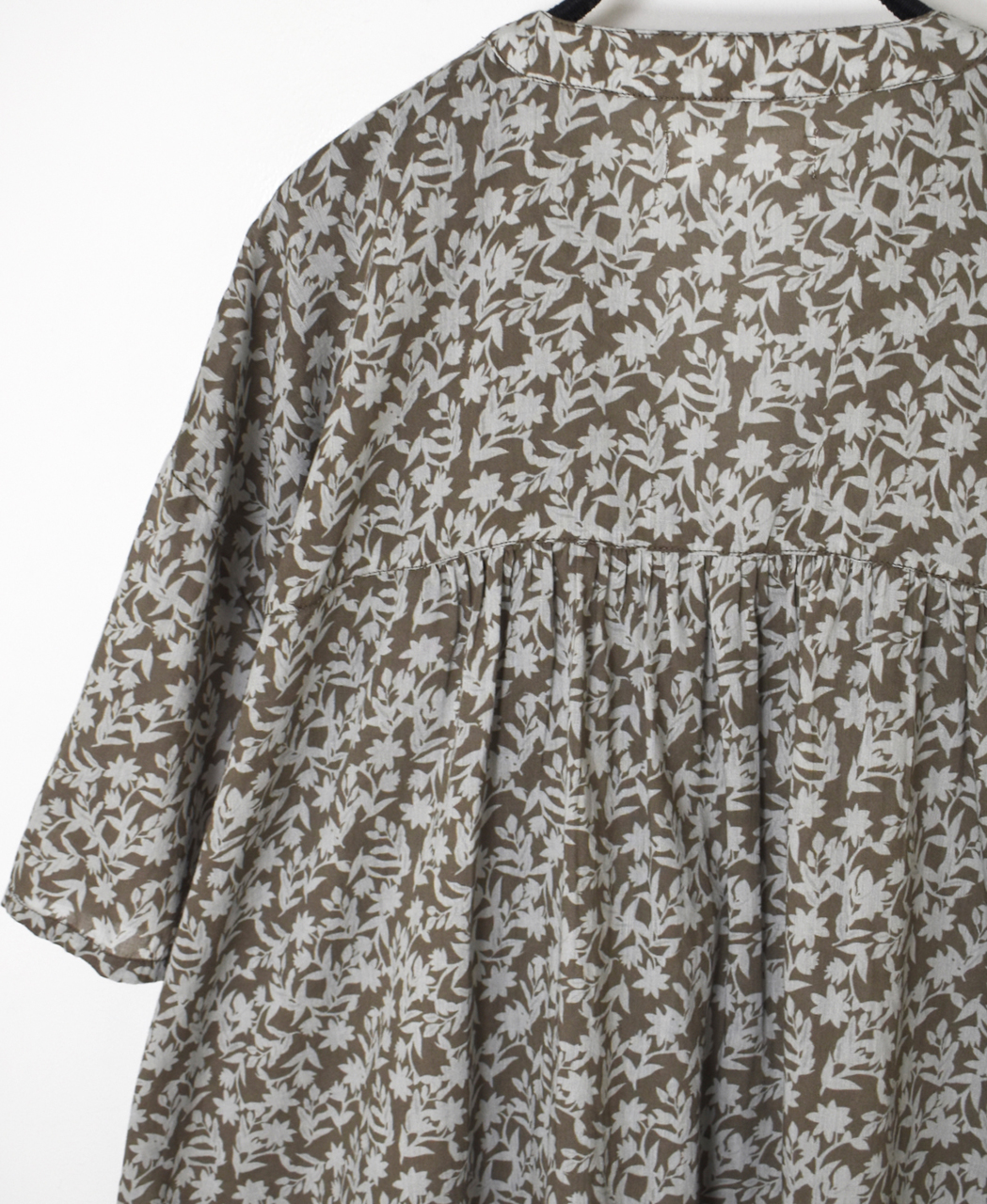 NSL26072(シャツ) 80s VOILE TWO TONE FLOWER PRINT V-NECK PINTUCK S/SL SHIRT