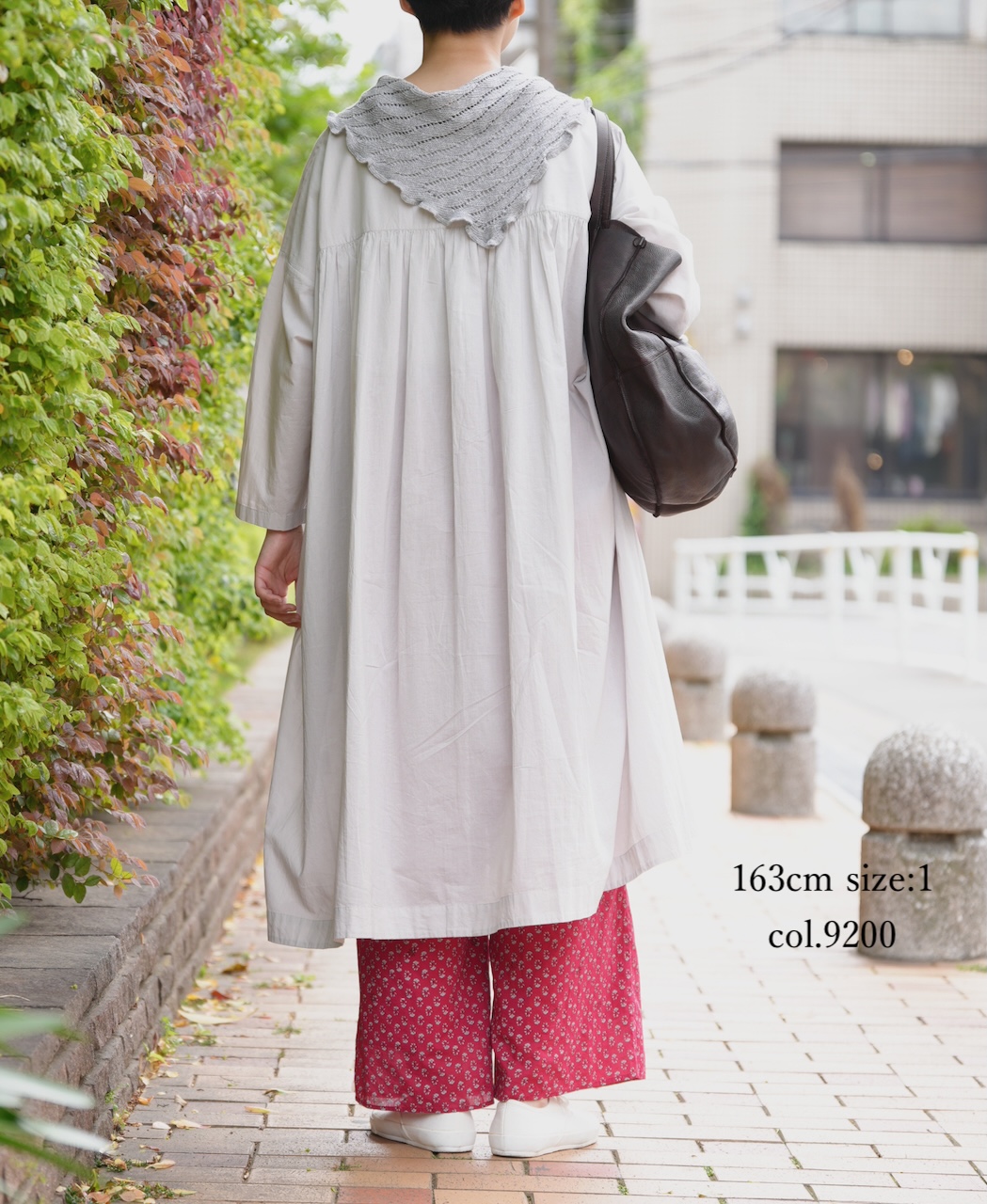 NSL26003(ワンピース) 60s CAMBRIC PLAIN CREW-NECK BACK SIDE GATHERED DRESS