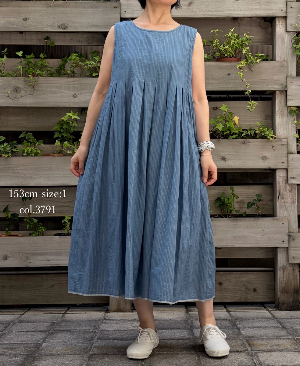 INMDS26063(ワンピース) HANDWOVEN COTTON STRIPE INVERTED PLEATS NO/SL PULLOVER DRESS