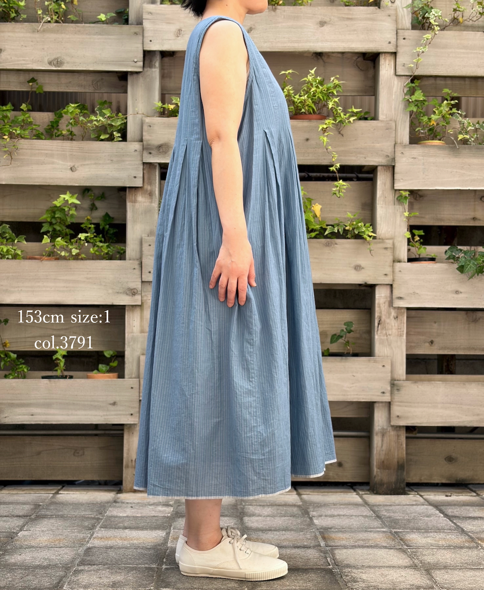 INMDS26063(ワンピース) HANDWOVEN COTTON STRIPE INVERTED PLEATS NO/SL PULLOVER DRESS
