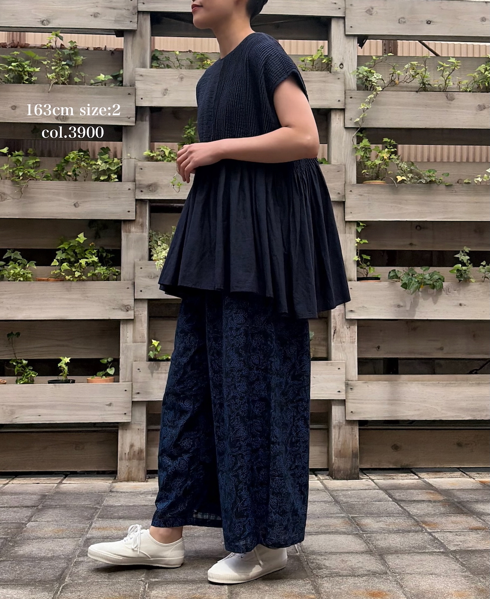 INMDS26053(シャツ) HANDWOVEN COTTON HAKEME CREW NECK FRENCH/SL SHIRTS WITH PINTUCK