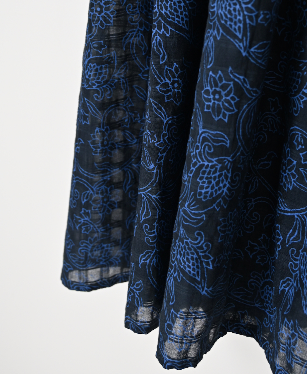 INMDS26097(ワンピース) POWER LOOM COTTON DOBIE CHECK FLOWER HAND SCREEN PRINT V-NECK FRENCH/SL PULLOVER DRESS MINI PINTUCK