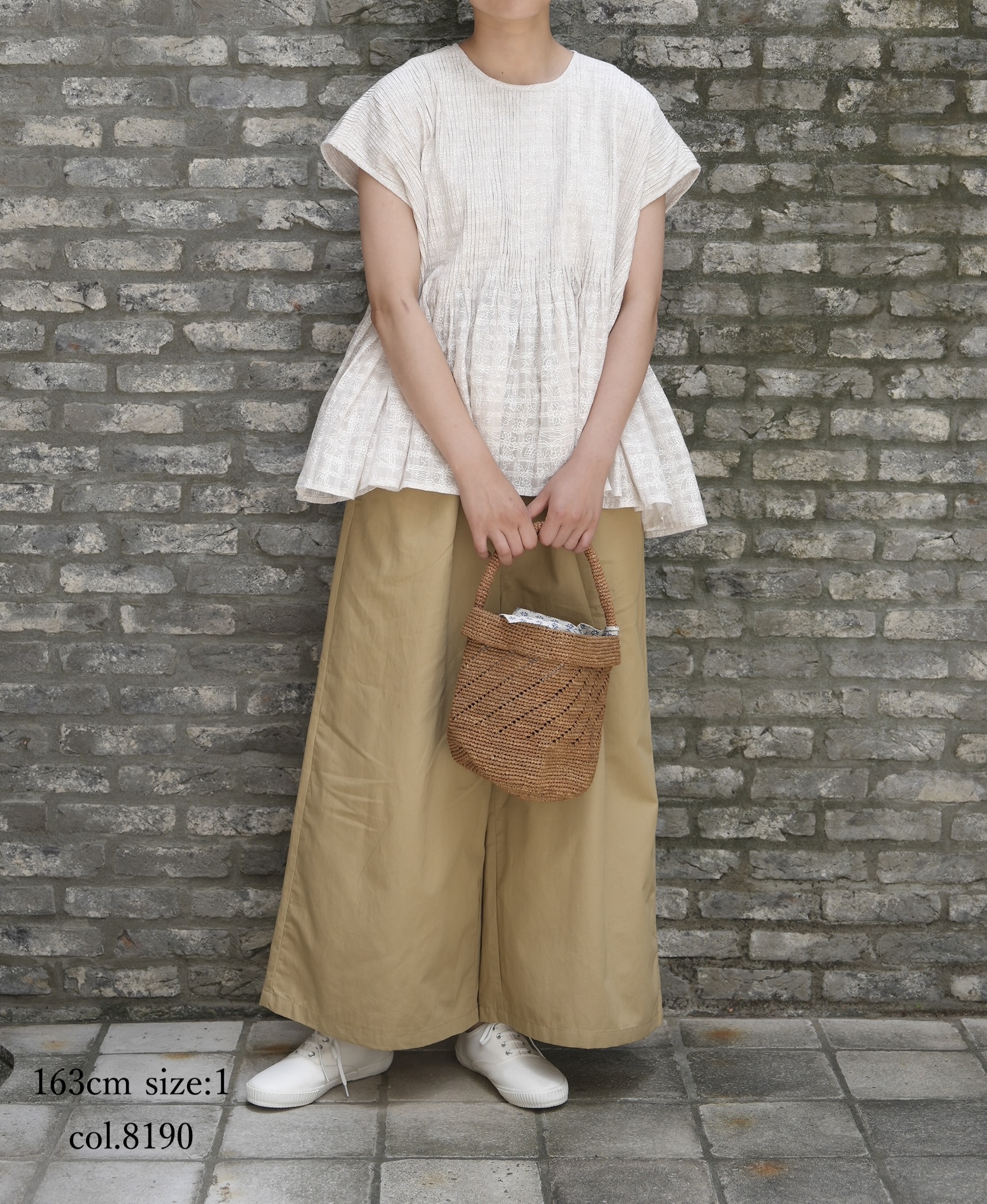 INMDS26096(シャツ) POWER LOOM COTTON DOBIE CHECK FLOWER HAND SCREEN PRINT CREW-NECK FRENCH/SL SHIRTS WITH PINTUCK
