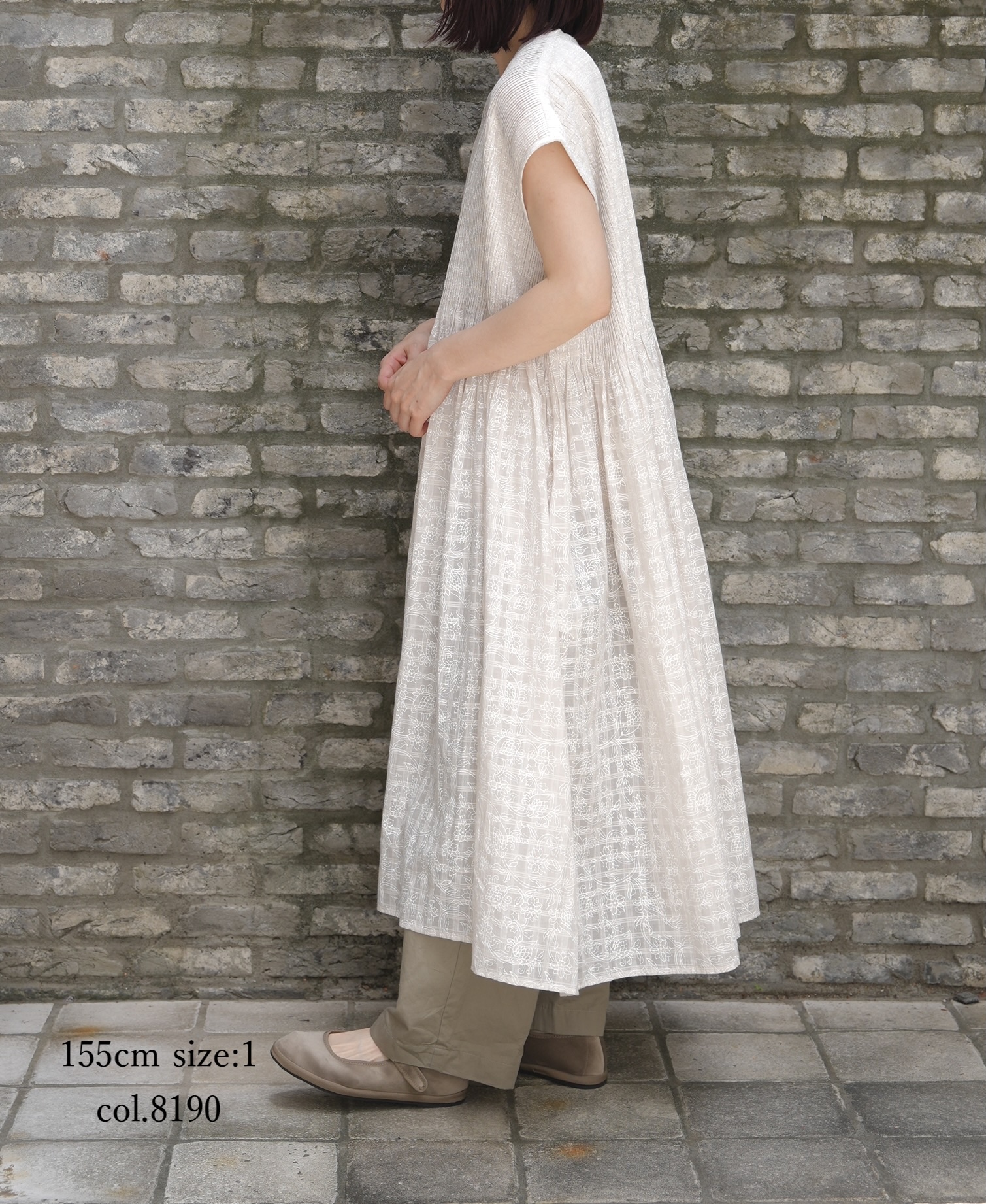 INMDS26097(ワンピース) POWER LOOM COTTON DOBIE CHECK FLOWER HAND SCREEN PRINT V-NECK FRENCH/SL PULLOVER DRESS MINI PINTUCK