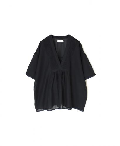 NSL25022(シャツ) SUPER FINE VOILE WITH SELVEGE V-NECK PINTUCK SHORT/SL SHIRT