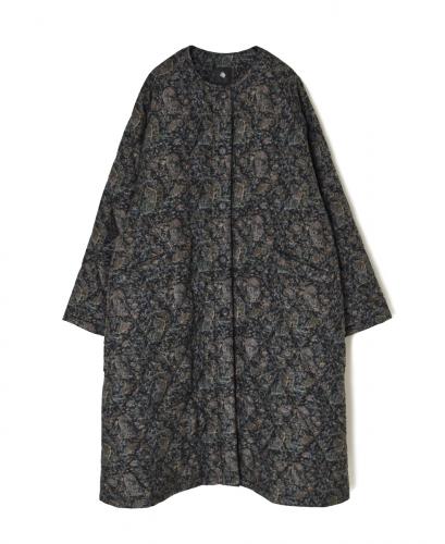 NMDS25571(コート) PADDED BANGALORE SILK PAISLEY PRINT C-NECK FRONT BUTTON COAT