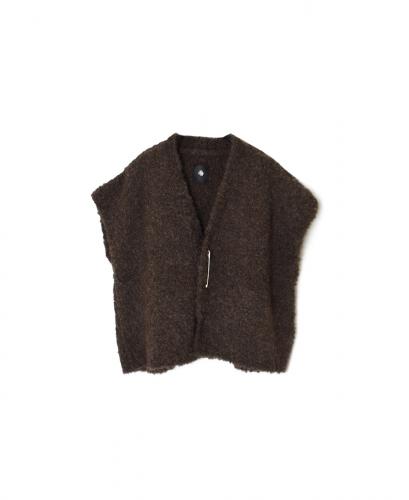 CNMDS2561A (ベスト) BOUCLE V-NECK  SHORT LENGTH VEST WITH PIN
