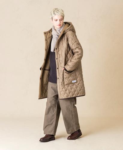 NAM2554(コート) PLAIN POLYESTER×FREECE HEAT QUILT REVERSIBLE HIGH COLLAR HOODED COAT